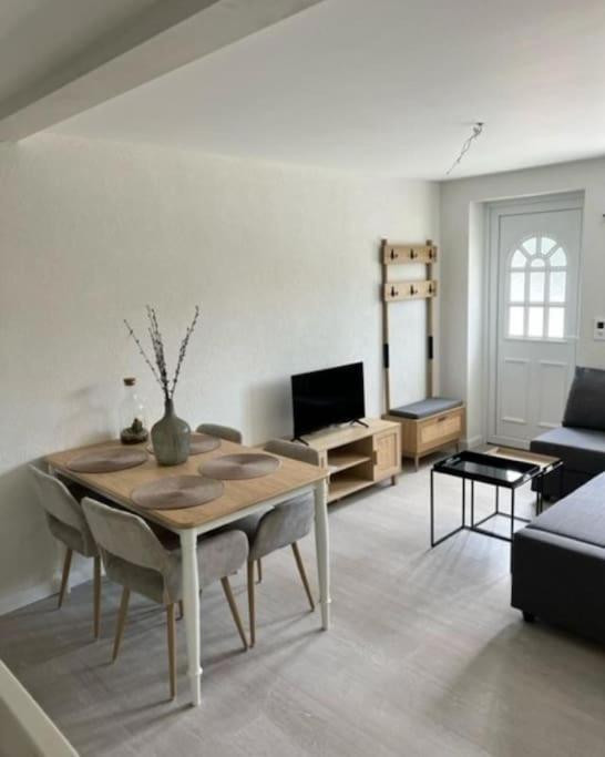 Appartement Douillet, Amenage Proche Riviera. Attalens Exterior foto
